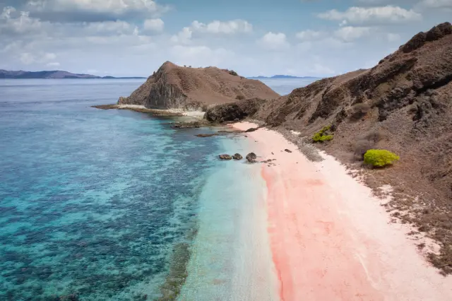 Pasir Merah Beach in Komodo