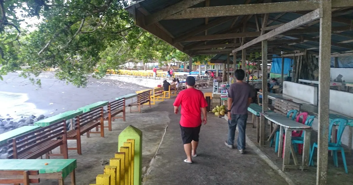 Sulamadaha Beach in Ternate